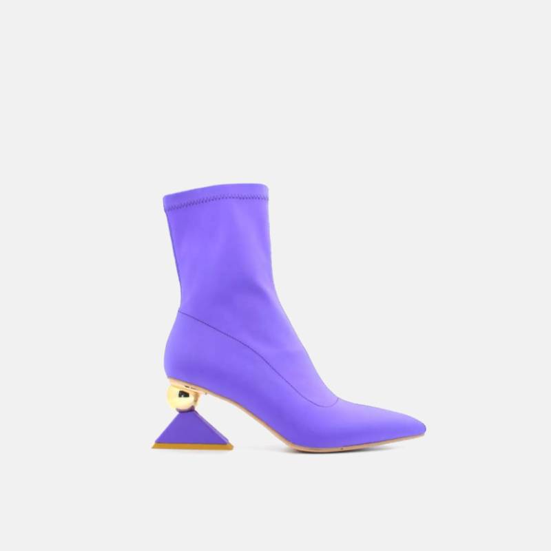 https://www.xingzirain.com/stretch-fabric-triangle-heel-mid-calf-boots-product/